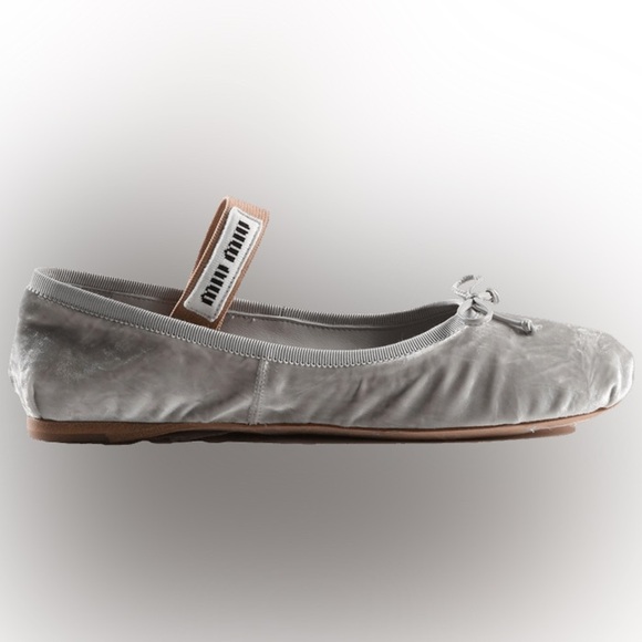 BRAND NEW Miu Miu Velvet Ballerina Flats - Picture 2 of 2